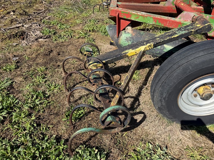 #42473-•-levee-squeeze-w/seeder-109-image-11