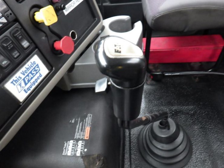 2016-international-8600-image-16