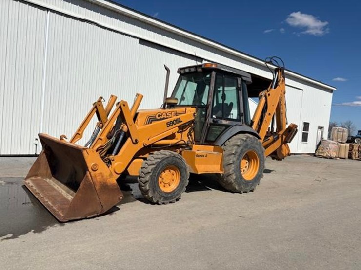 2002-case-590sl-image-3