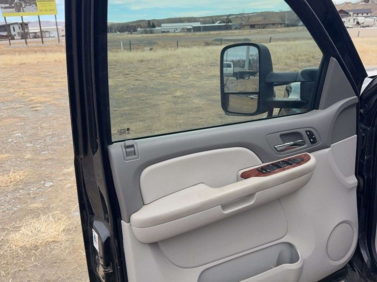 2009-gmc-sierra-2500-image-24