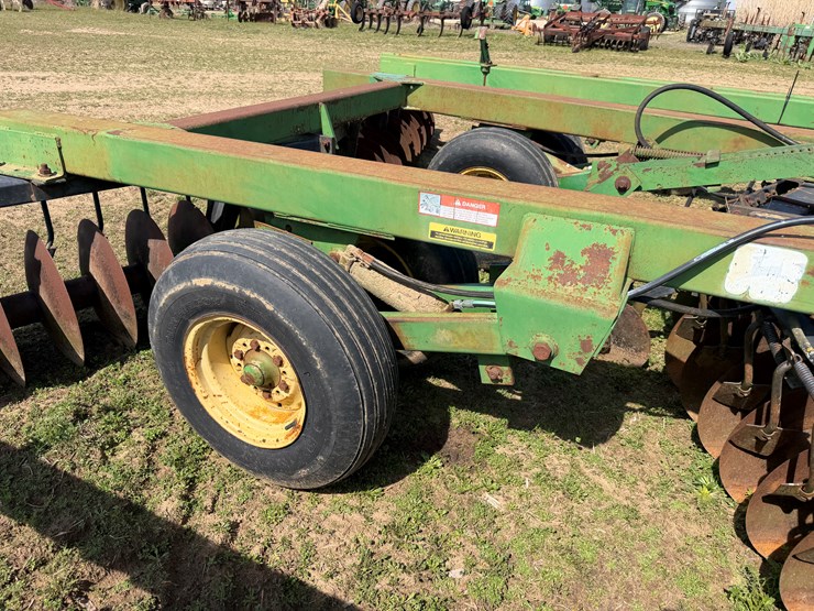 john-deere-630-image-24