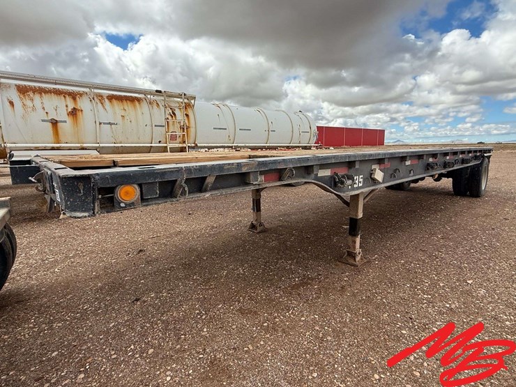 32'-flatbed-trailer-image-1