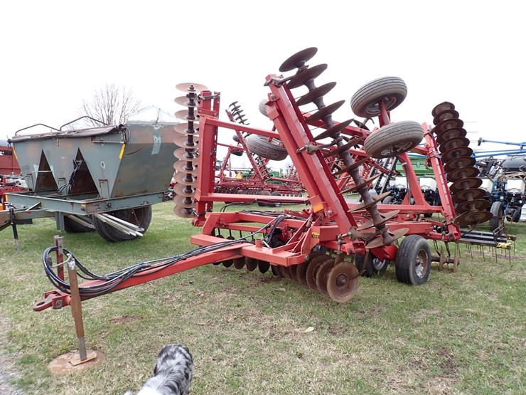 case-ih-3900-image-2