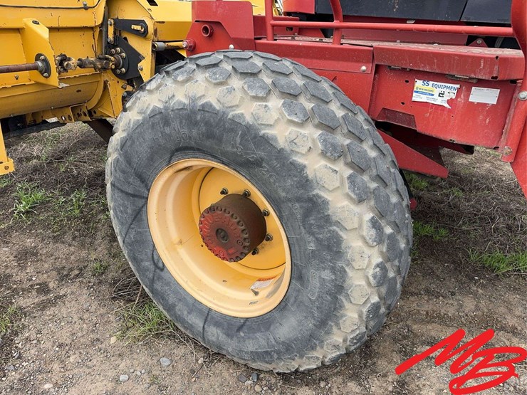 new-holland-h8040-image-10