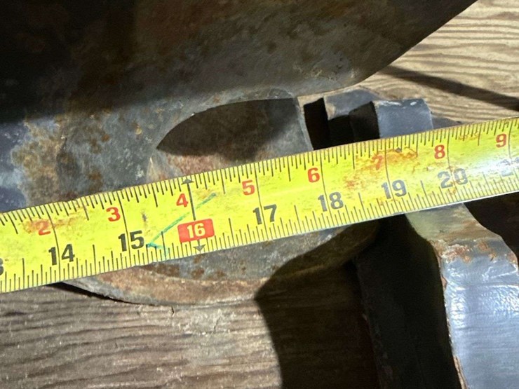 2019-case-cx130c-image-9