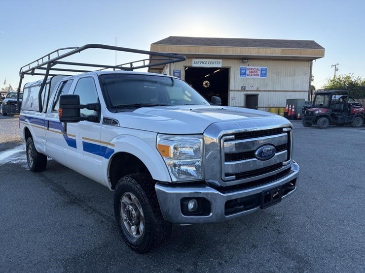 2016-ford-f250-xlt-image-2