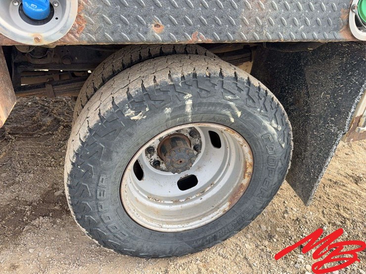 2012-ford-f350-xl-image-16