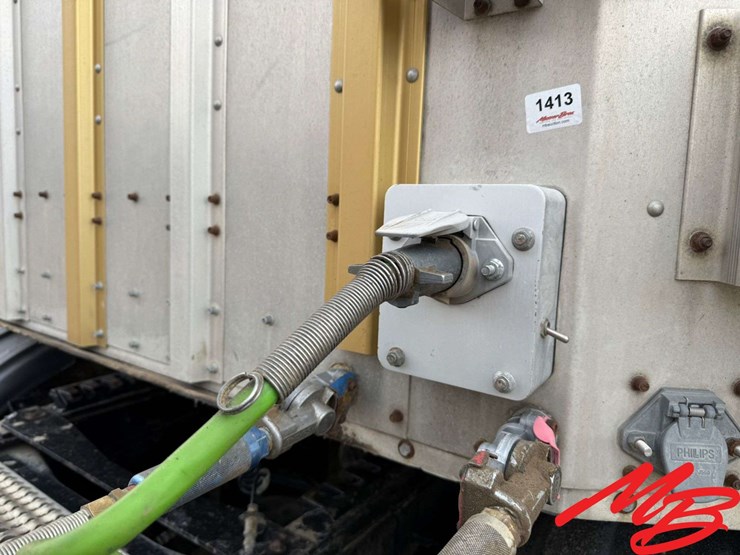 2014-merritt-53'-x-image-24