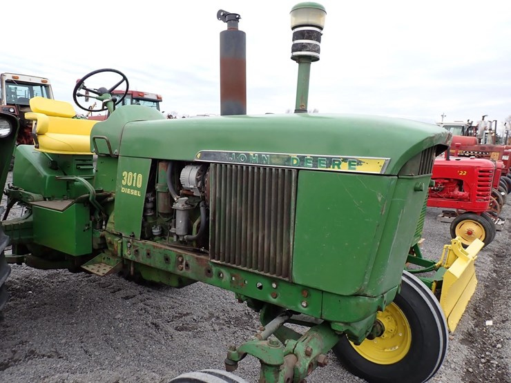 john-deere-3010-image-4