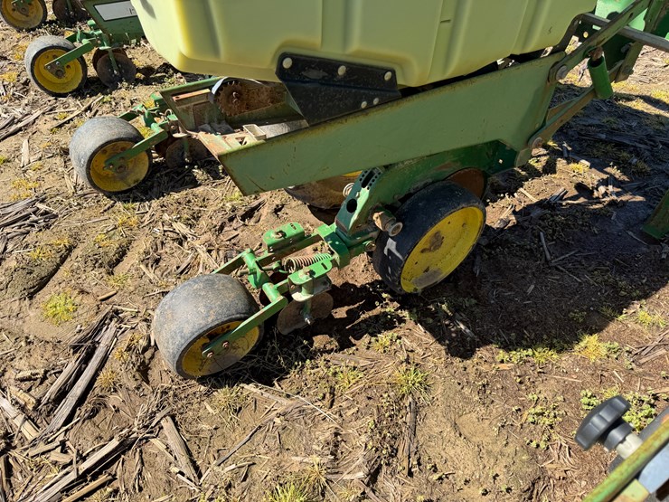 john-deere-1720-image-36