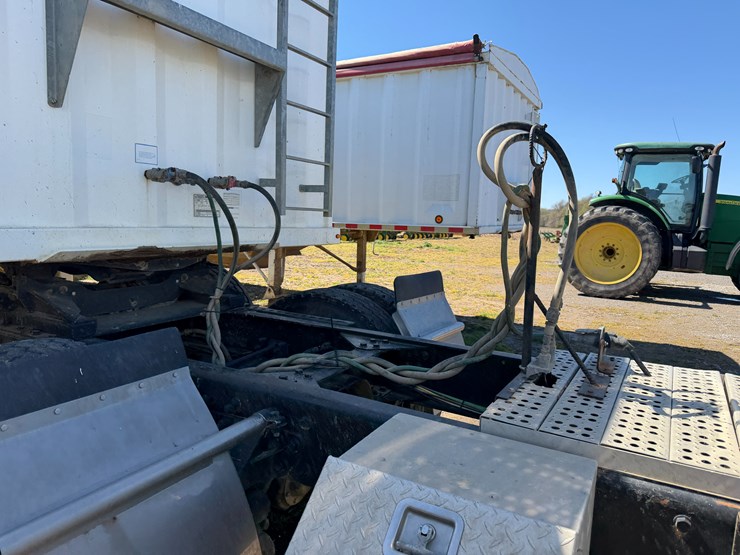 #42452-•-2007-international-l9427-daycab-truck-tractor-vin:-2hscnapr37c468369-image-42