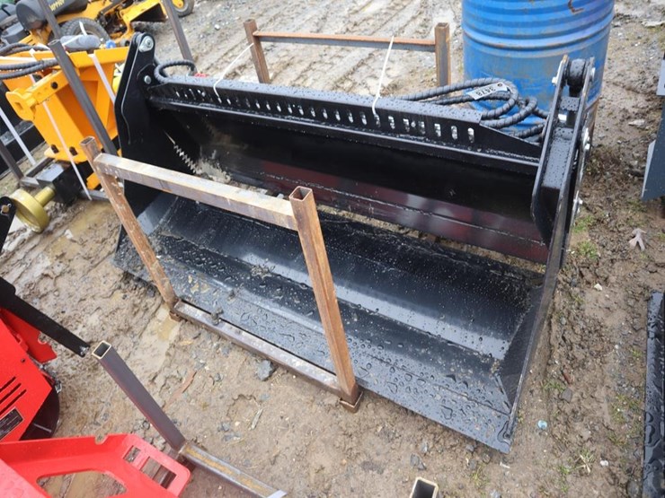 future-skid-steer-4-in-1-bucket-image-1