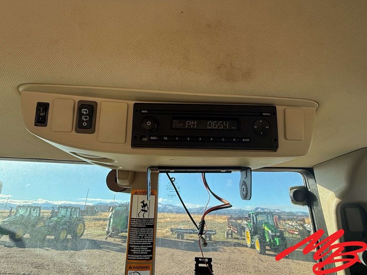 2023-john-deere-6120m-image-21