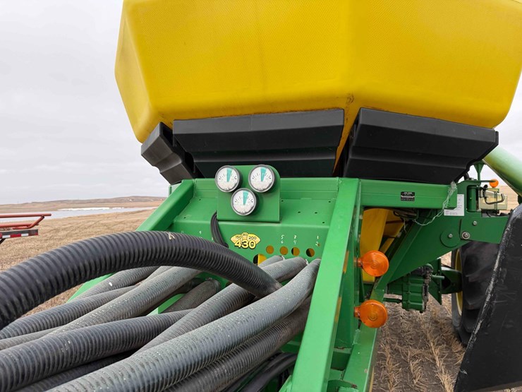 john-deere-1910-image-22