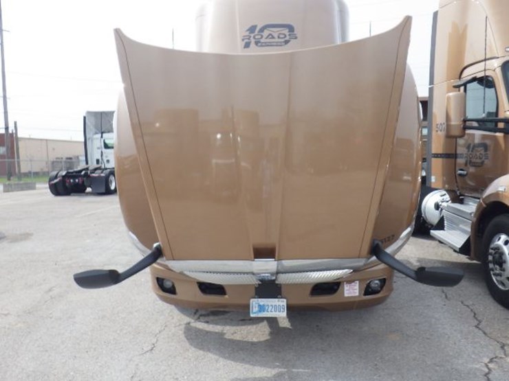 2022-kenworth-t680-image-24