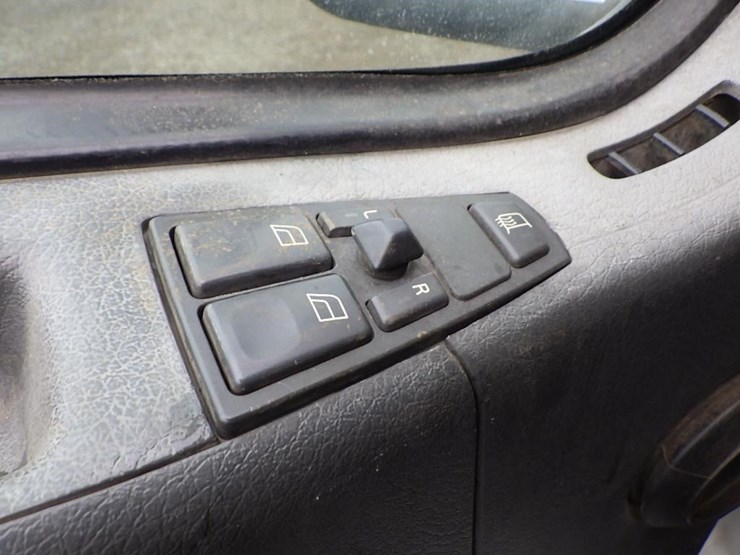 2011-volvo-vnl-t/a-truck-tractor-image-31