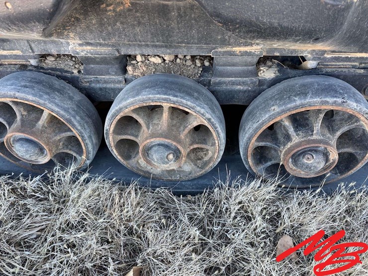 2014-case-ih-400-image-35