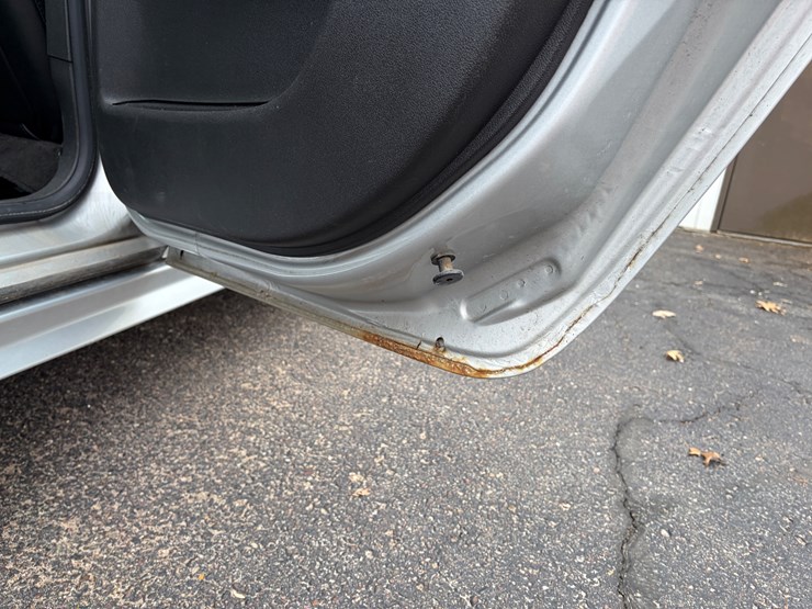 #1021-•-2014-chevy-impala-ltz-limited-(eau-claire,-wi)-(has-wi-title)-image-24