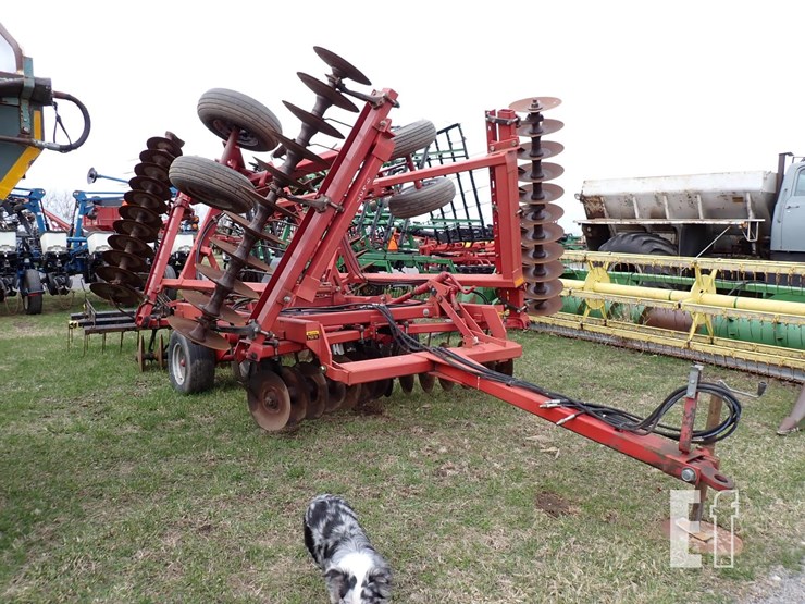 case-ih-3900-image-1