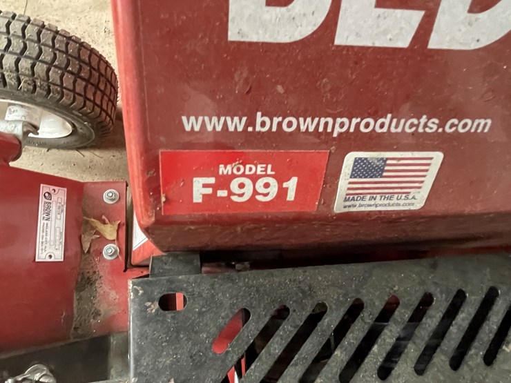 #2001-•-bed-edger-image-8