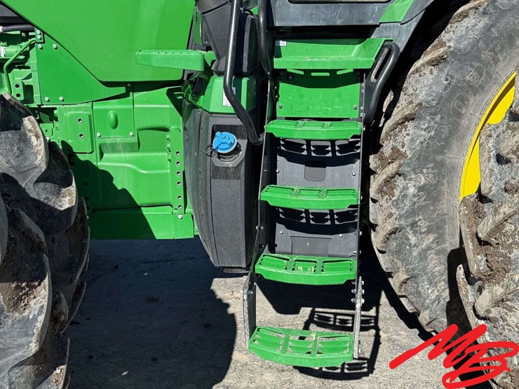 2023-john-deere-8r-340-image-9