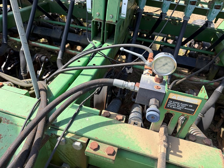 john-deere-1560-image-27