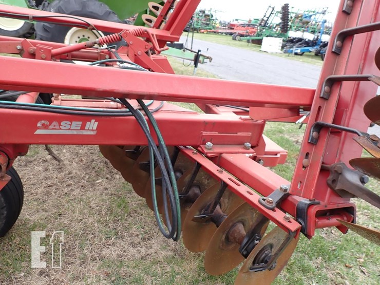 case-ih-3900-image-7