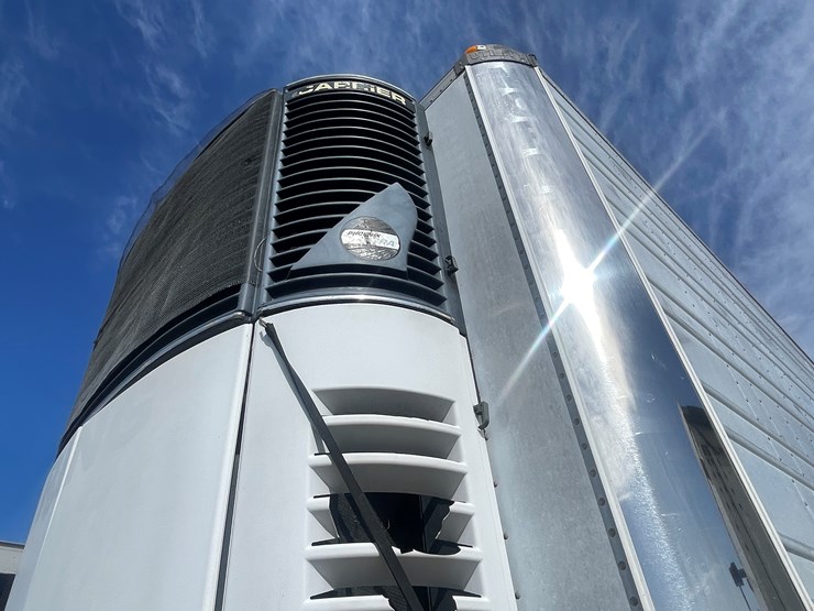 1999-utility-53'-image-19