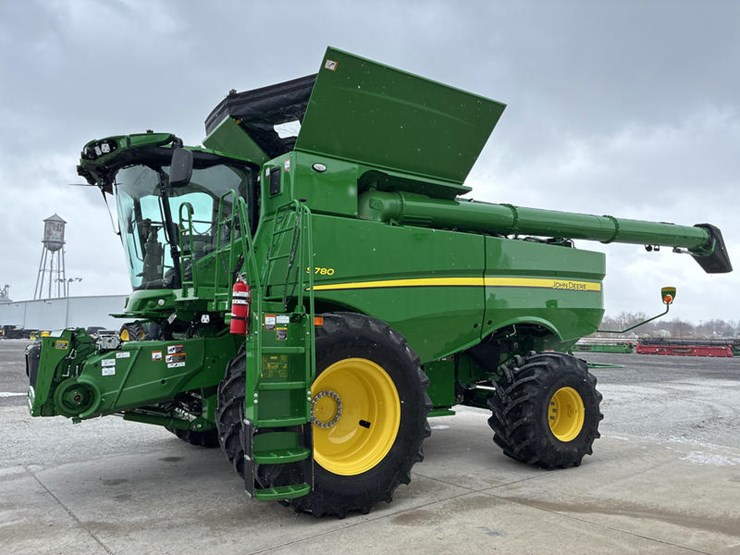 2023-john-deere-s780-image-9