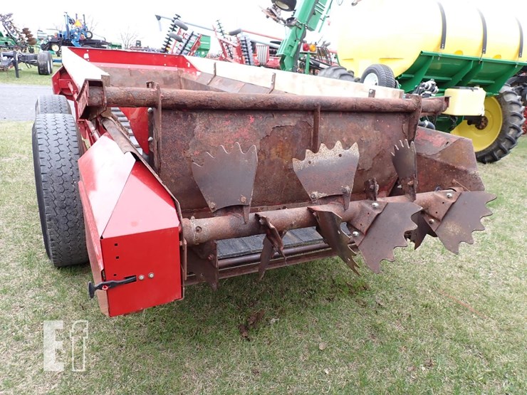 2018-new-holland-185-image-8