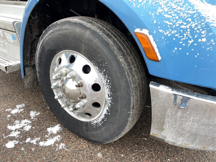 2019-peterbilt-579-image-33