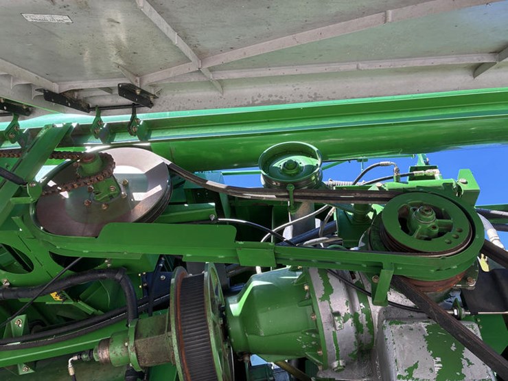 2005-john-deere-9660-sts-image-29