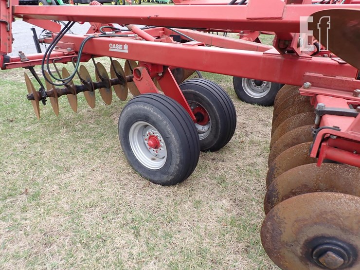 case-ih-3900-image-12