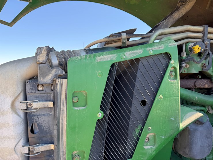 2010-john-deere-8270r-image-50