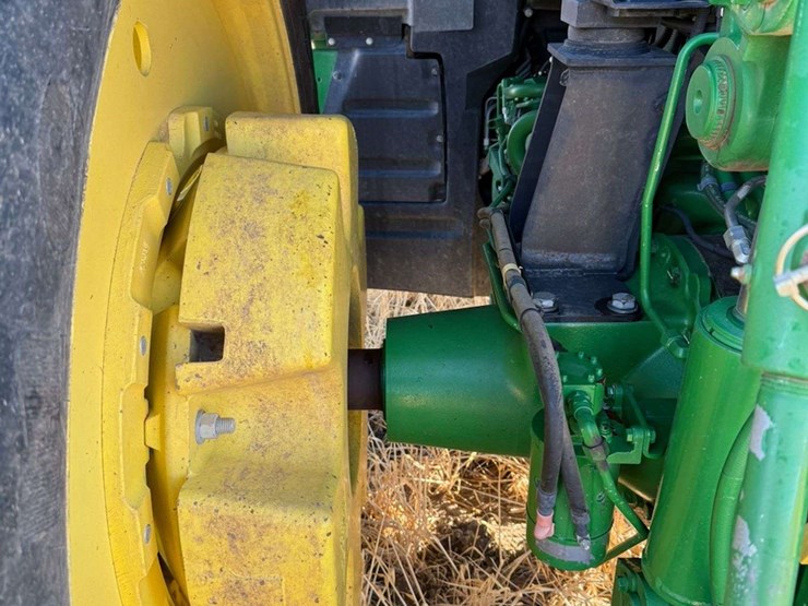 2015-john-deere-7210r-image-16
