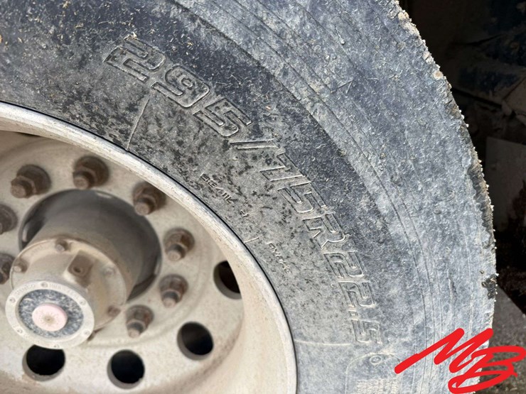 2014-merritt-53'-x-image-13