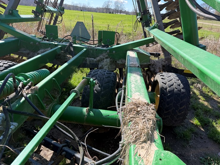 john-deere-2623vt-image-33