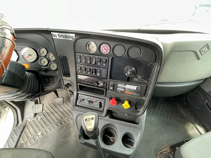 2016-international-prostar-image-45