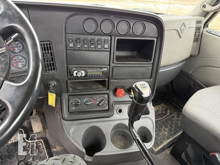 2010-international-prostar-image-15