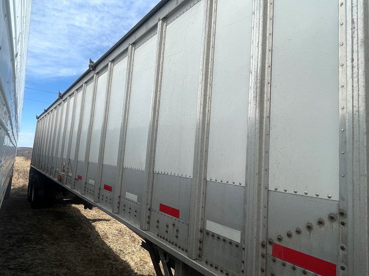 2000-cornhusker-hopper-image-5