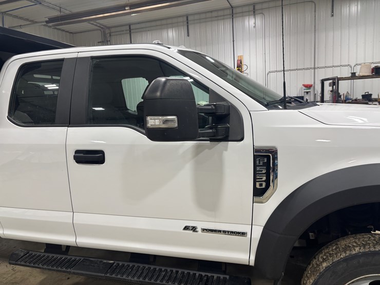 2022-ford-f550-sd-image-17