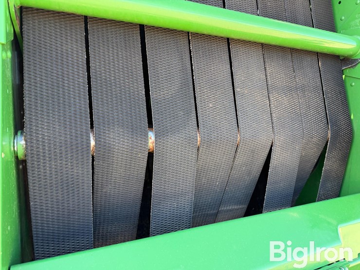 2022-john-deere-560m-image-15