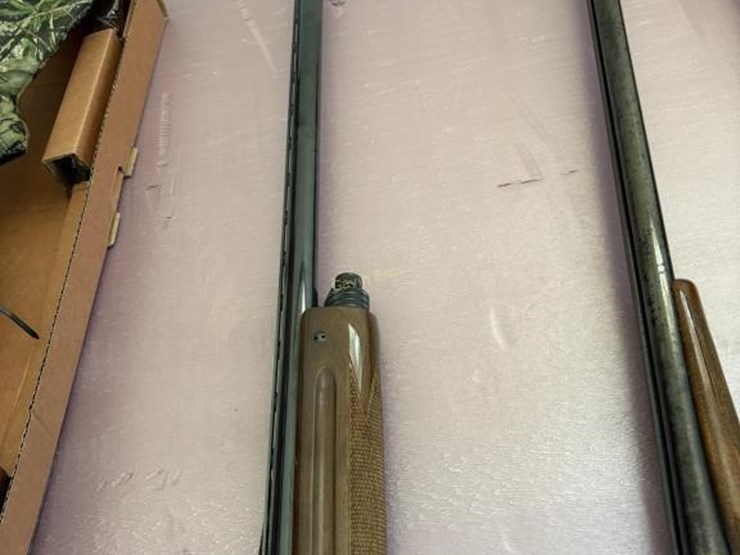 browning-auto-5-magnum-twelve-12ga-shotgun-image-4