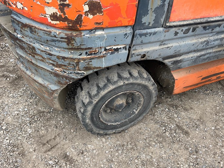 toyota-6000lb-forklift-image-9