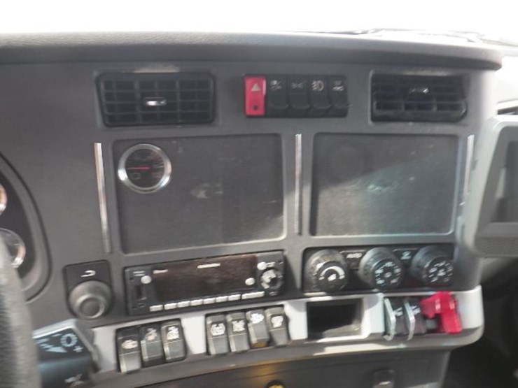 2022-kenworth-t680-image-20