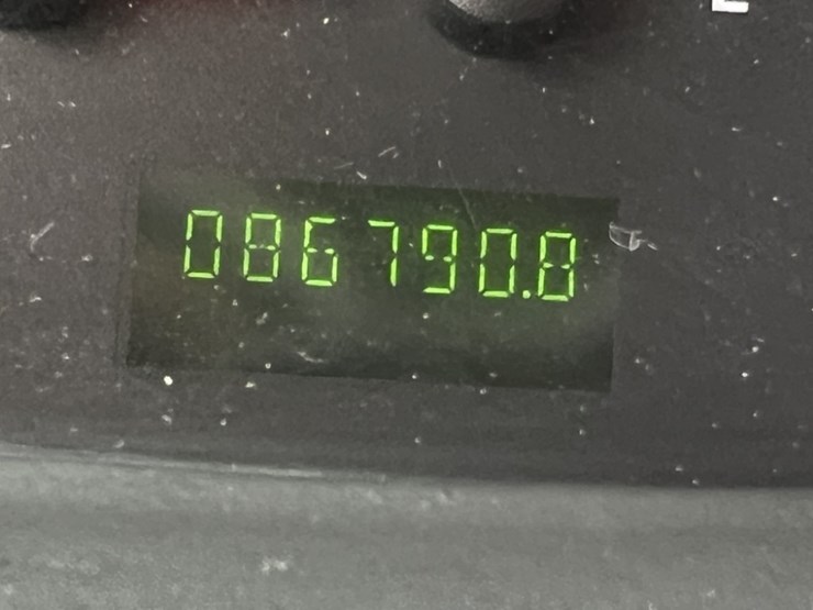 2004-ford-e250-image-28