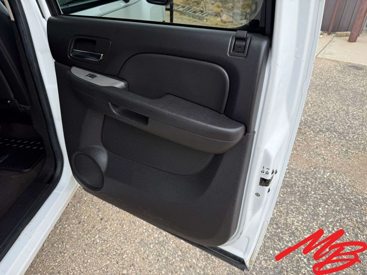 2014-chevrolet-silverado-2500-image-54