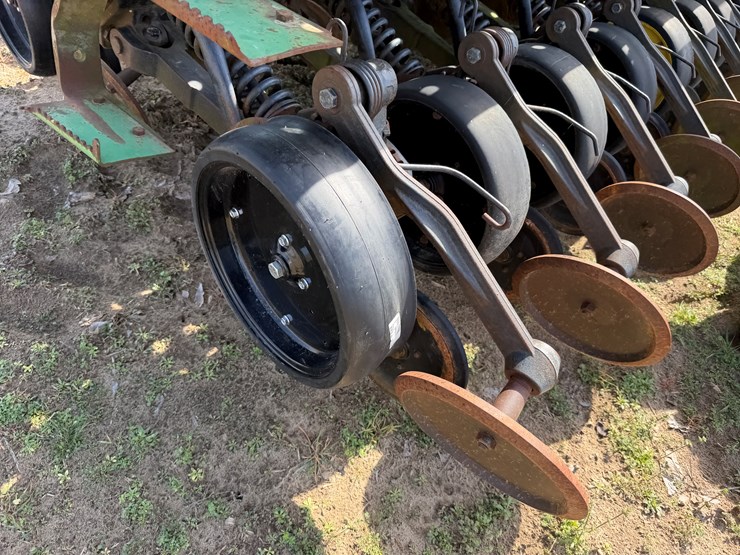 john-deere-1560-image-18