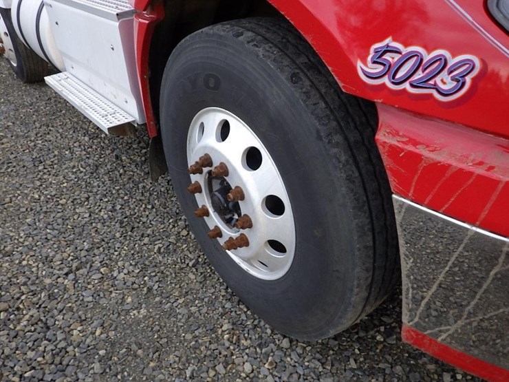 2016-international-prostar-image-31