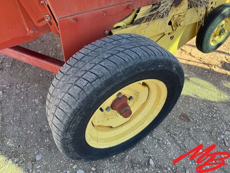 new-holland-315-image-16